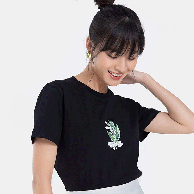 Minimalist Style Classic Shirt Simple but Not Simple